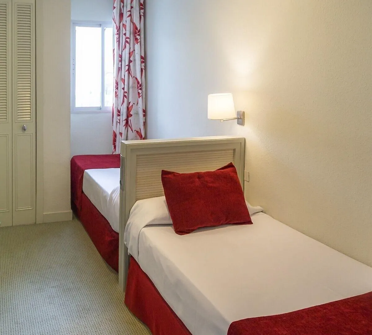 Ona Marinas De Nerja Spa Resort 4*,  Spanje